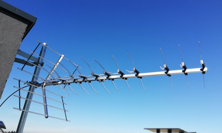 Pose d’antenne satellite à Roanne et sa région. JSA Connect
